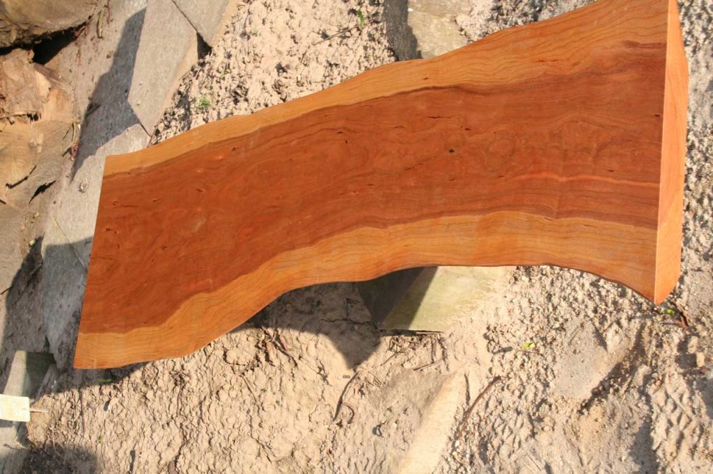 Birnbaum Tischplatte