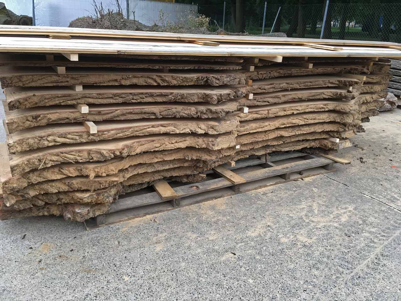 Holzstapel Massivholzbohlen Eiche #17