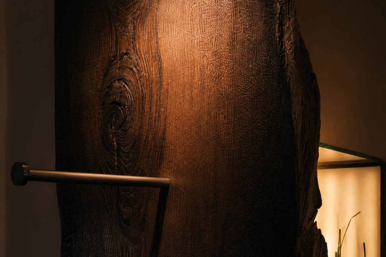 Mooreiche Maserung Detail der Garderobe in einer Stadtvilla