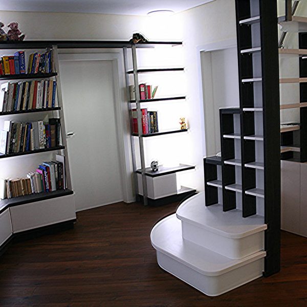 Büchertreppe mehr Stauraum in einem Bücherzimmer